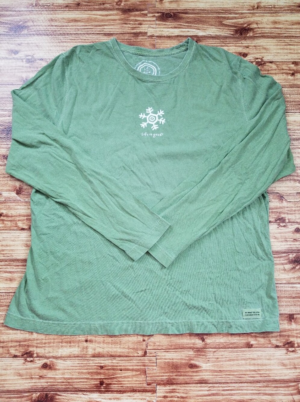 Life is Good Women's Large Long Sleeve Shirt Green Snowflake Graphic Cotton